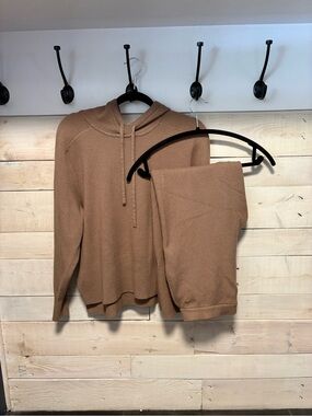 Roots Bowen Knit Sweater Set in Camel
